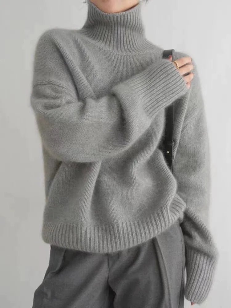 Ivania | Women’s Luxury Cashmere Turtleneck Sweater