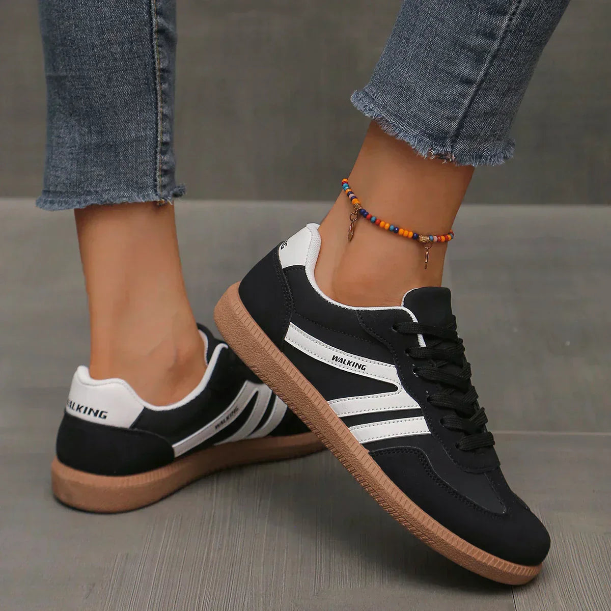 Liorra | Women’s Lace Up Low Top Sneakers